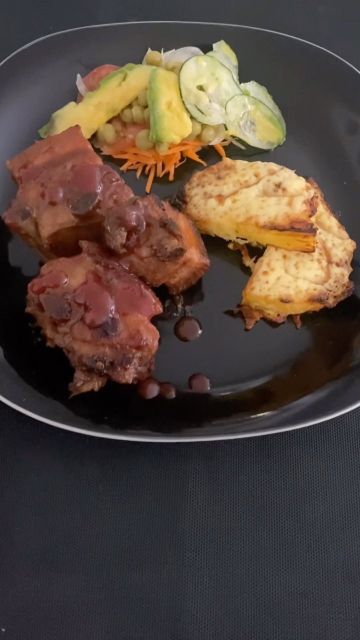 Plato con salsa Jabalí